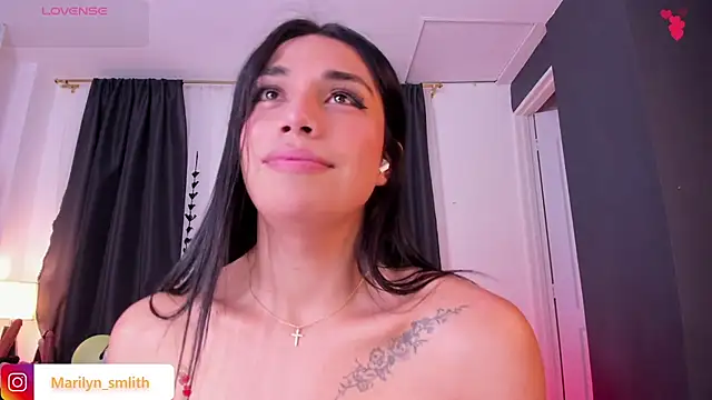 MarilynSmIith live sex cam