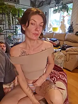 YourFavCanadianMILF live sex cam