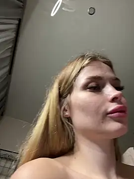Vladamais live sex cam