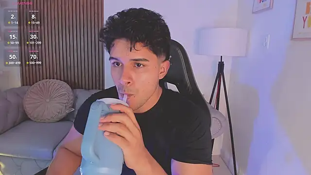 liam_collins21 live sex cam