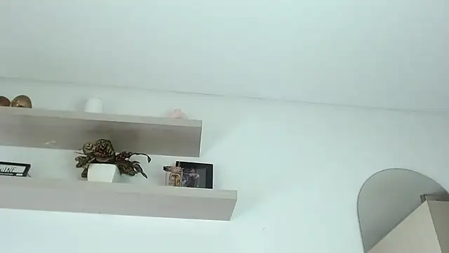 Robyn_Miller live sex cam