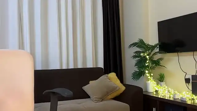 Wow-nisha live sex cam