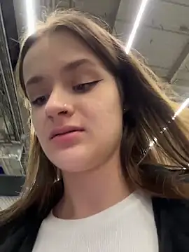KittyQueeny live sex cam