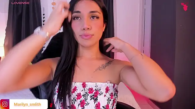MarilynSmIith live sex cam