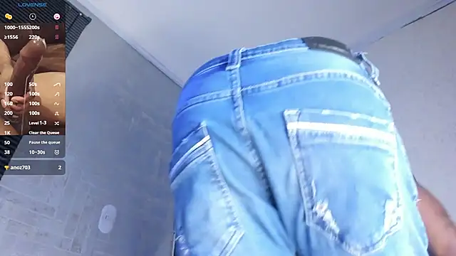 Lil_Curved live sex cam