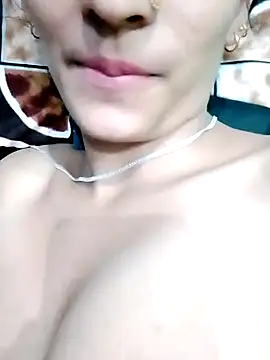 bold-couple live sex cam