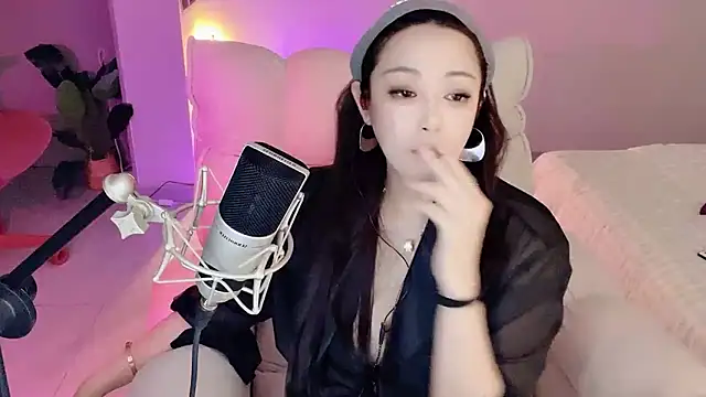 Daisy-77 live sex cam