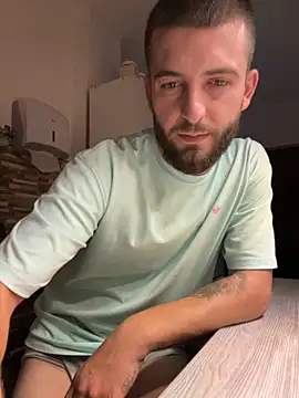 Pablo_Hornyguy95 live sex cam
