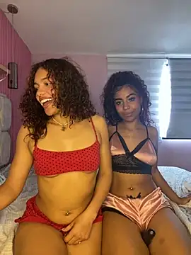PrettyLia live sex cam