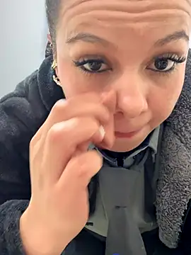 Ariana-07 live sex cam