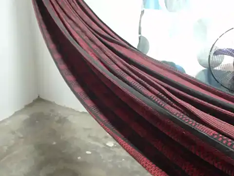 PONSE_LATINO live sex cam