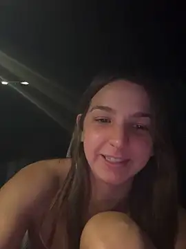 DoriDeluxe66 live sex cam