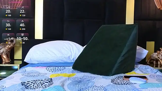 Ethan__Walker live sex cam