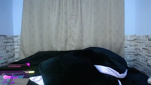 DaraKat18 live sex cam