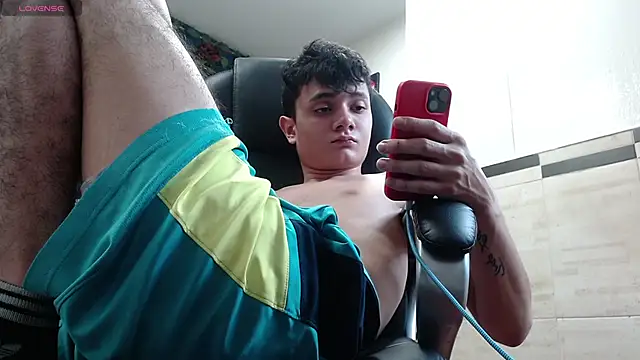Waturox live sex cam