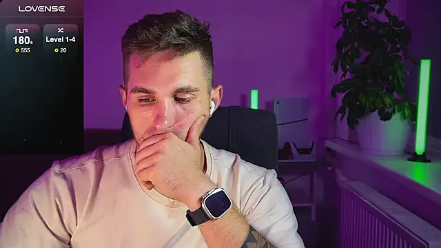 Sweeet__boy live sex cam