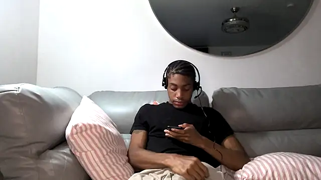 BlackBullTitus live sex cam
