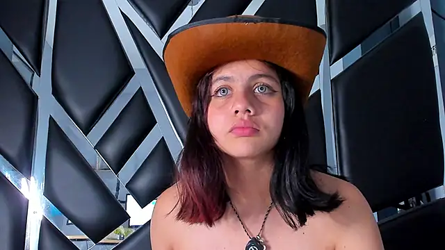 Julieth_brown_ live sex cam