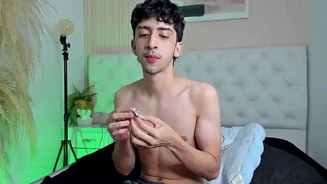 Alezzandro_ live sex cam