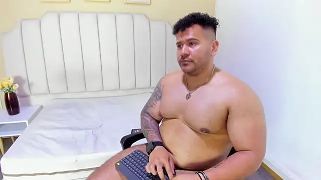 michael_hill1 live sex cam