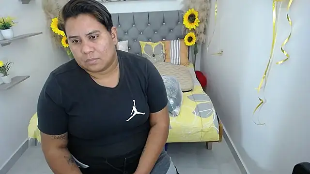 hotlesby4uxxx live sex cam