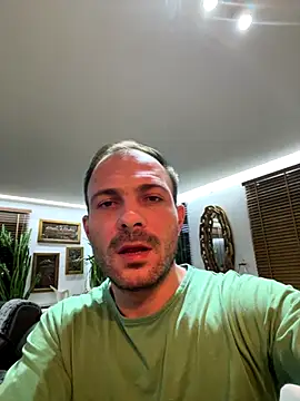 Adventurehotman live sex cam