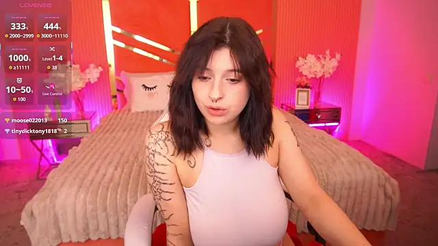 Miki_Kivi live sex cam