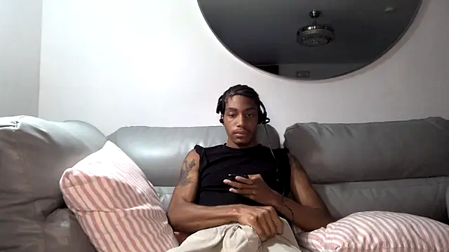 BlackBullTitus live sex cam