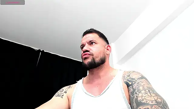 musclemonster31 live sex cam