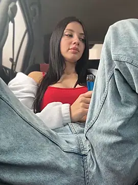 JulliaVegas live sex cam