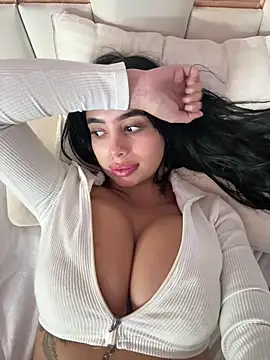 perla_kem_ live sex cam