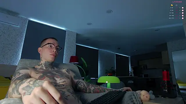 Tommy_cat live sex cam