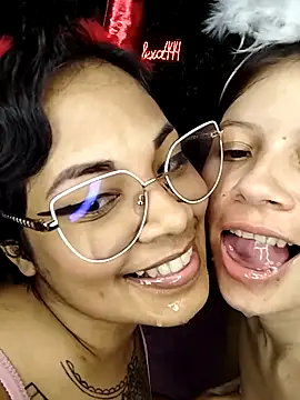 Ari_Alexa444 live sex cam