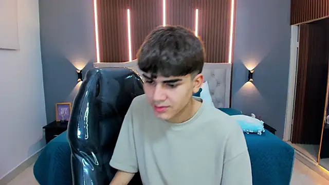 Tommy18__ live sex cam