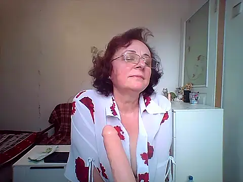 Julia54391 live sex cam