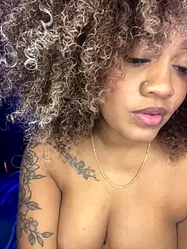riri_brunnete live sex cam
