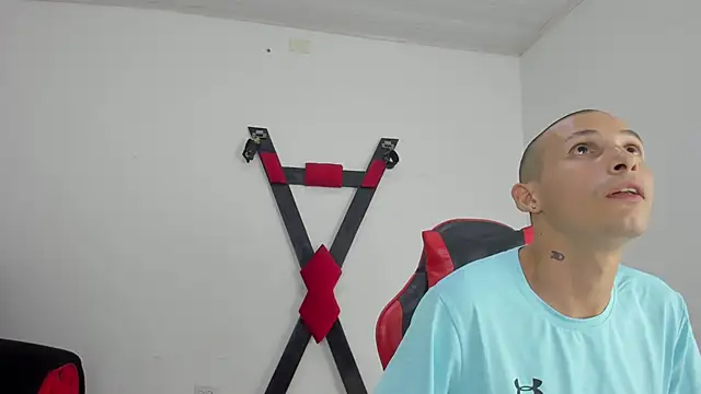Isak_Millan live sex cam