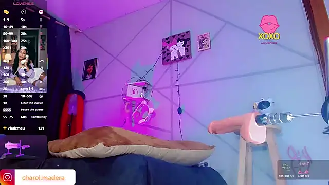 Aishasexy18 live sex cam