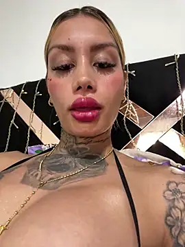 Zaratattoox live sex cam