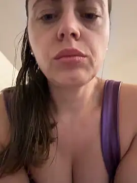 ladywithbigass live sex cam