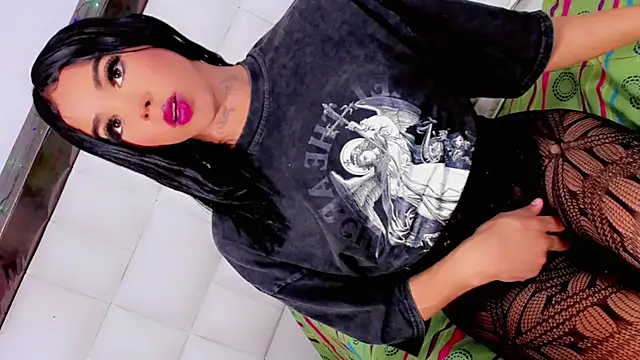 leah_fernanda live sex cam