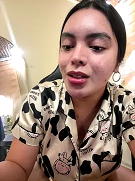 TS-SimplyTheBest live sex cam