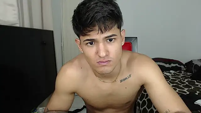 Alex_mojica live sex cam