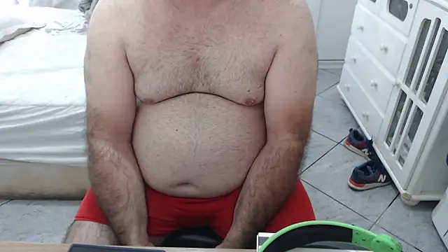 MysterBearMG live sex cam