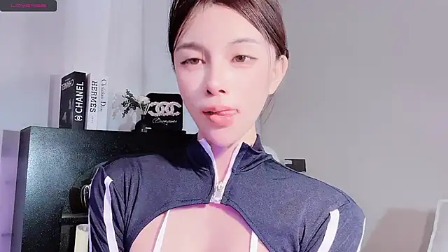 lvy-w live sex cam
