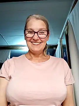 irinamaux live sex cam