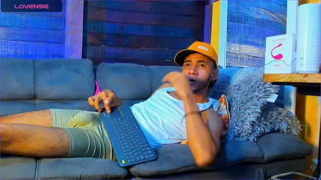 Alex_bigcock11_ live sex cam
