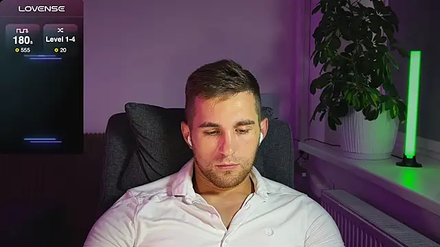 Sweeet__boy live sex cam