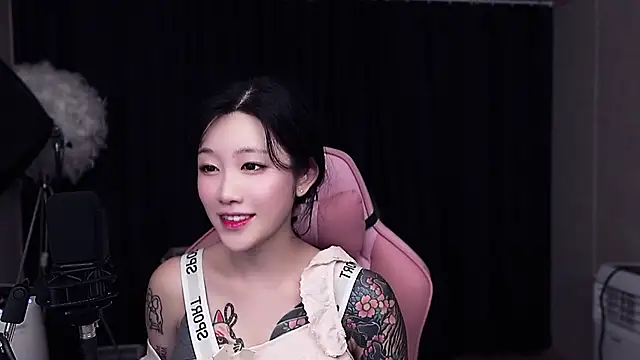 SHENSHEN-2025 live sex cam