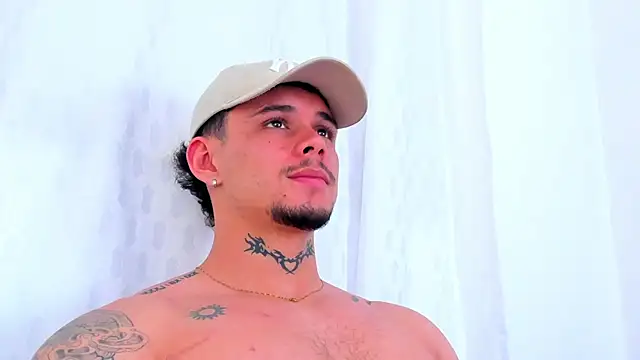 NoahhBrown live sex cam